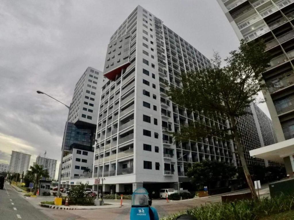 The Grand Staycation At Moa - Unit 7102 Hotel-like *